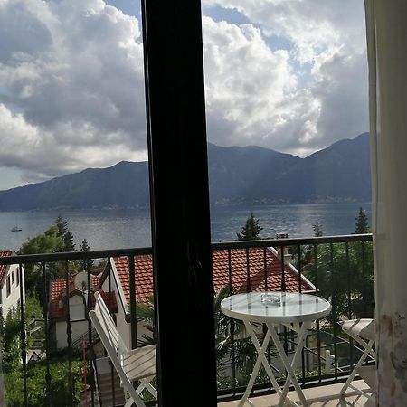 Apartments Fantasy Котор Экстерьер фото