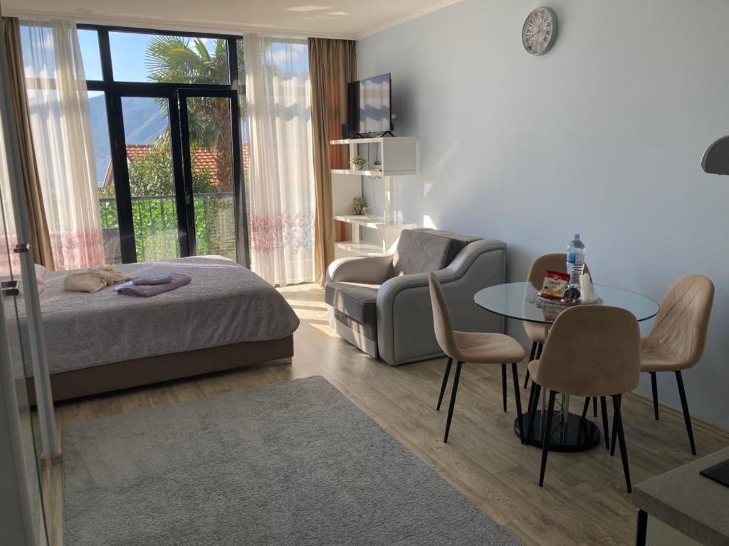 Apartments Fantasy Котор Экстерьер фото