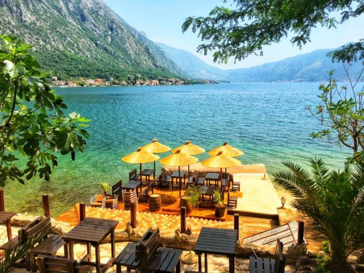 Apartments Fantasy Котор Экстерьер фото